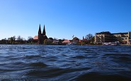 Silhouette von Neuruppin und Blick auf die Ruppiner Schweiz, Foto: Tourismusverband Ruppiner Seenland